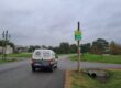 Radares de velocidad para barrios privados iParkings mostrando la velocidad en LED verde